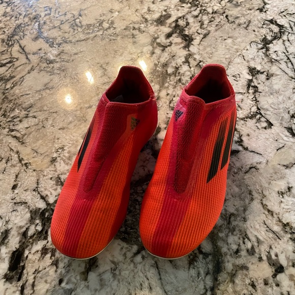 Kids Adidas speedflow .3 laceless cleats. Size 1.5 - Picture 4 of 6